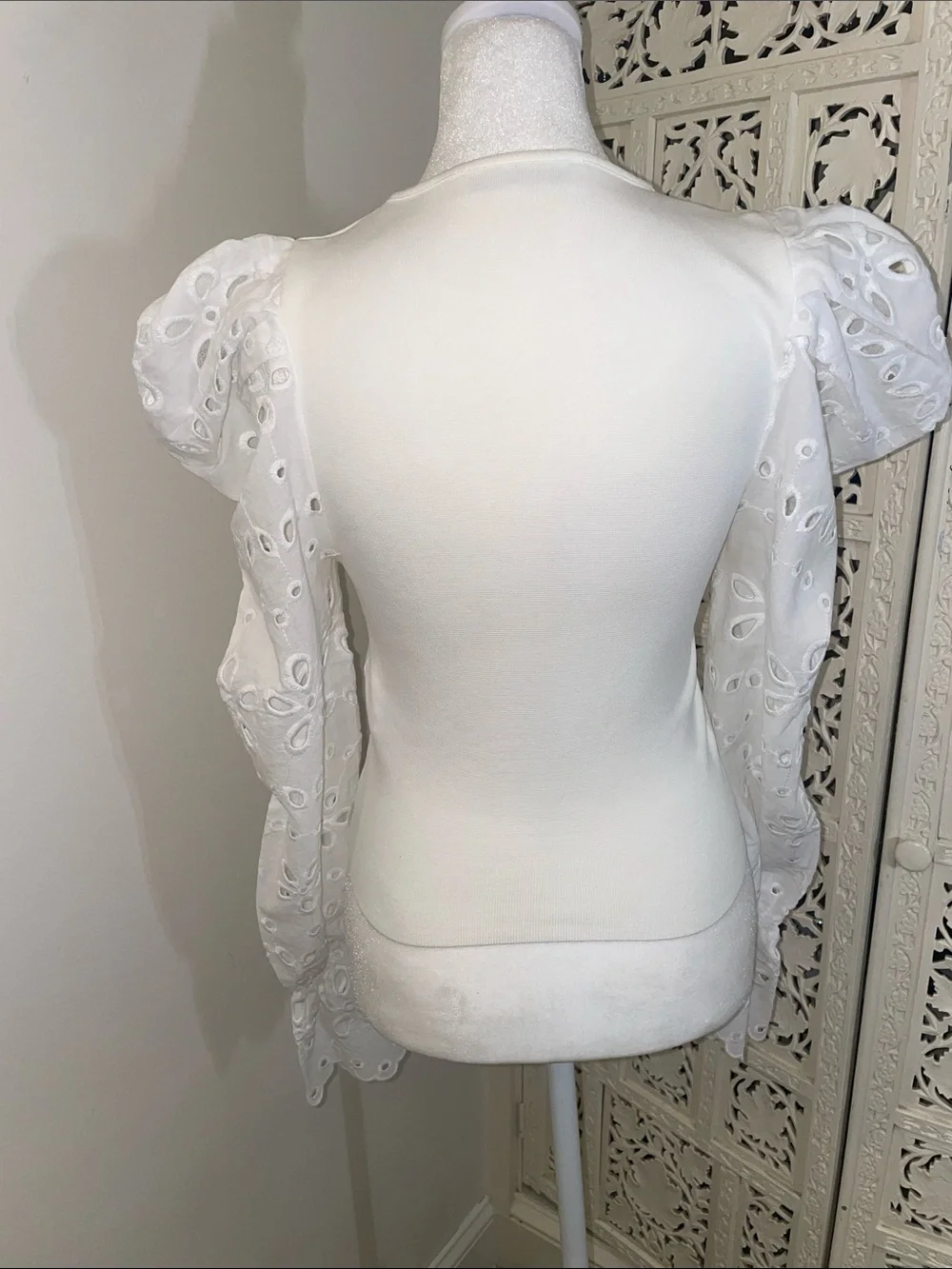 Zara White Eyelet Puff-Sleeve Top with Scalloped Cuffs
